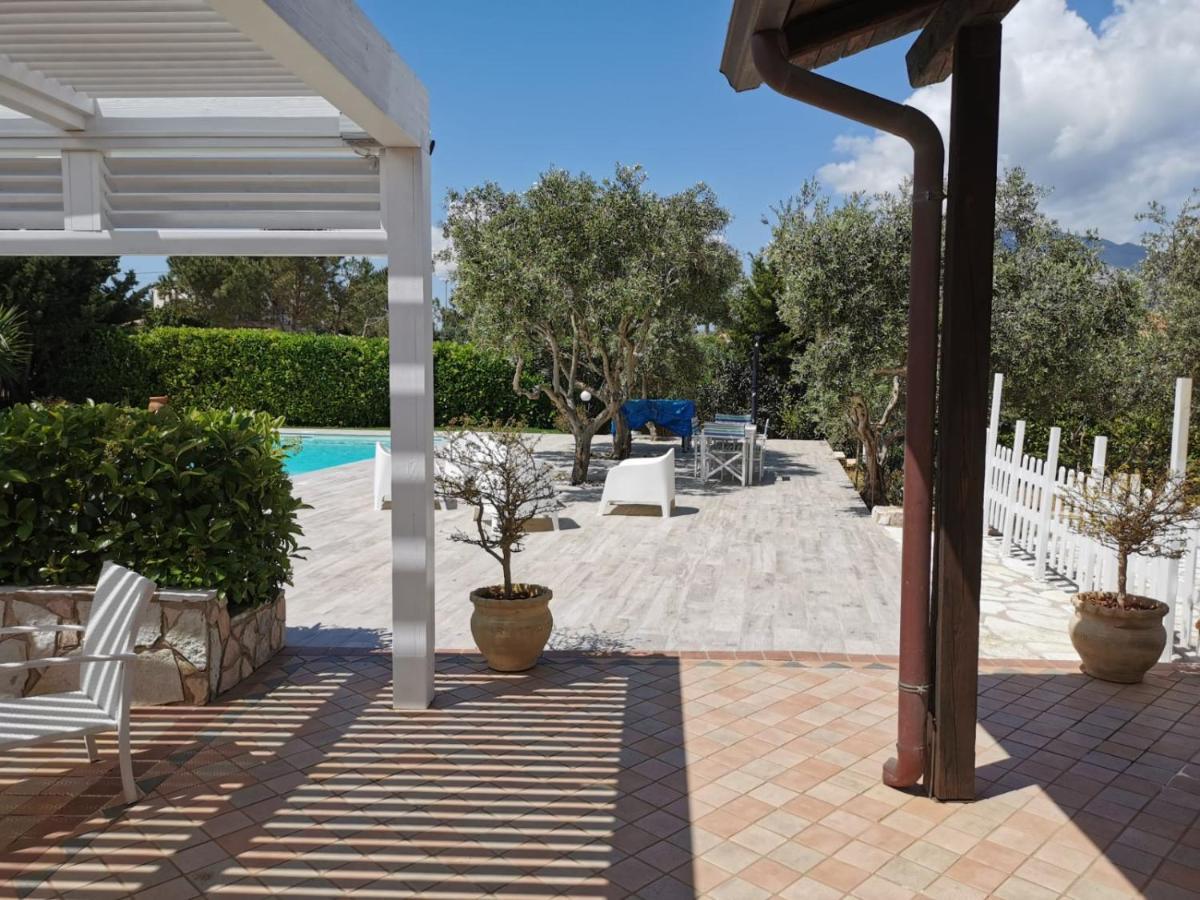 Villa Hibiscus Castellammare del Golfo Exterior foto