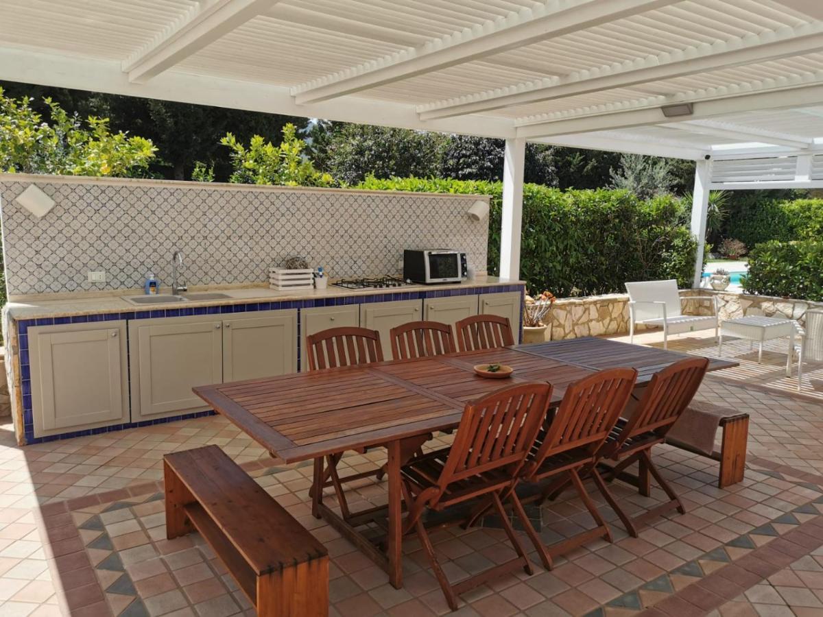 Villa Hibiscus Castellammare del Golfo Exterior foto