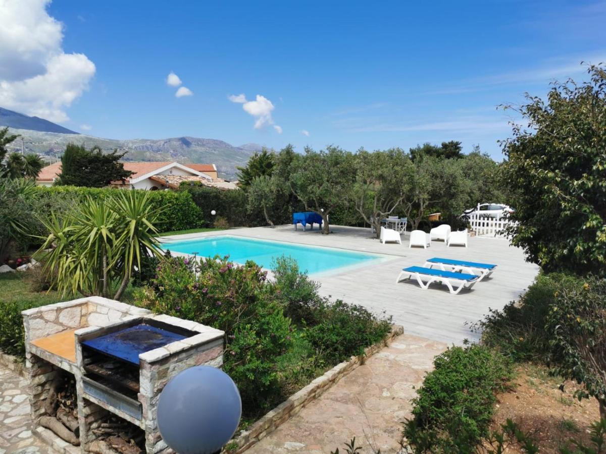 Villa Hibiscus Castellammare del Golfo Exterior foto