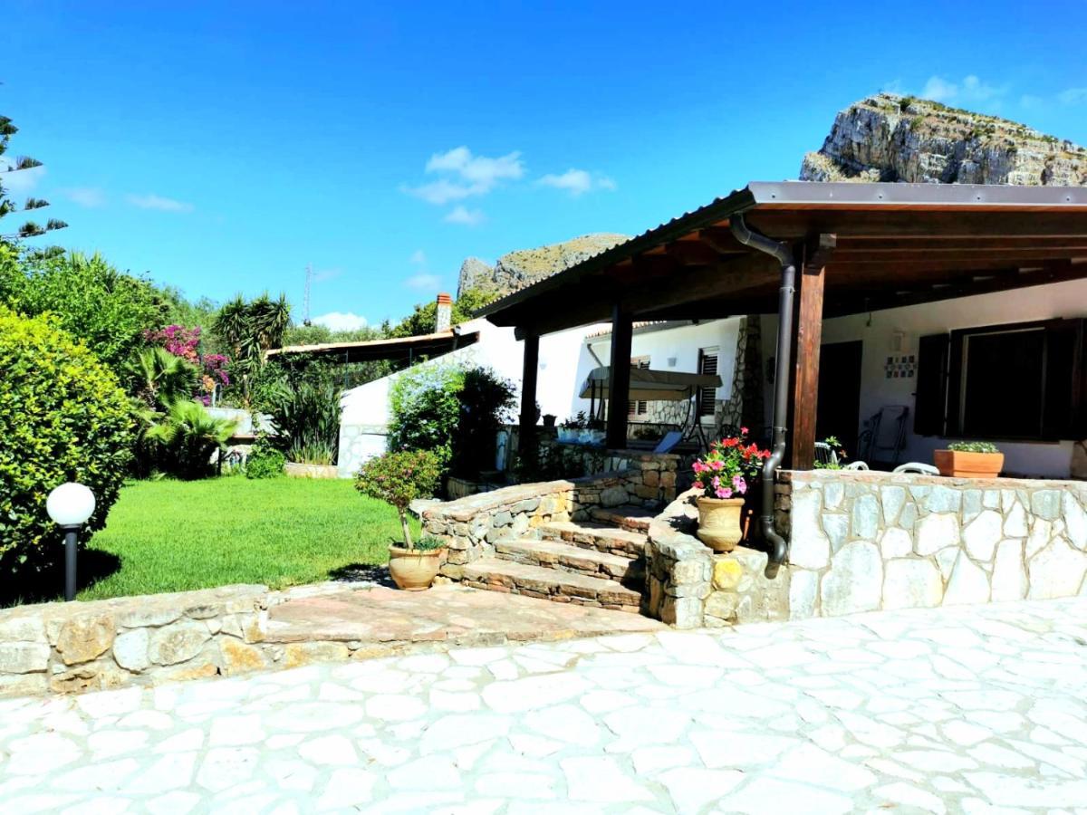 Villa Hibiscus Castellammare del Golfo Exterior foto
