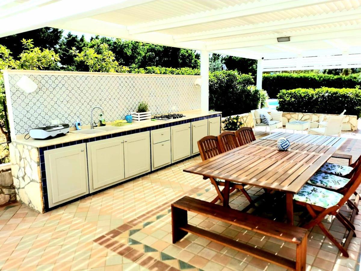 Villa Hibiscus Castellammare del Golfo Exterior foto